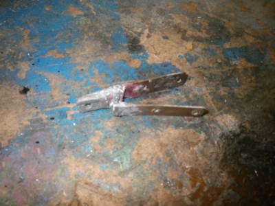 IMGP3011.JPG (473.39 Kio) Consulté 4176 fois la pièce cassée, un peu faiblarde je l'avoue !