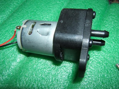 la pompe à engrenages (Large).JPG (166.35 Kio) Consulté 3967 fois la pompe à engrenage avec l'axe modifié