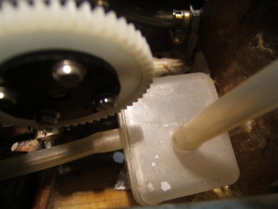 DSCF7408 (Large).JPG (66.12 Kio) Consulté 4581 fois le bac est situé sous les barres AV et très accessible