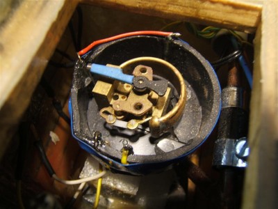 Modification sur le controleur (Large).JPG (96.26 Kio) Consulté 4063 fois La 2ème modif avec ses 4 ILS