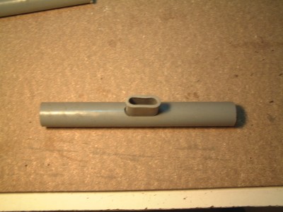 le tube coupé et le kiosque (chute de tube chauffé au décapeur et serré dans l'étau