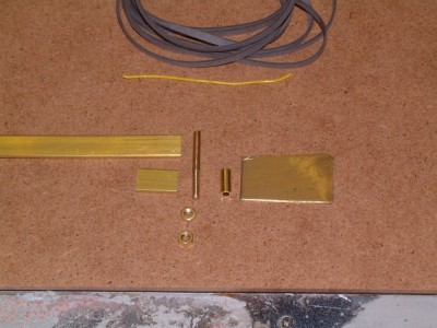 DSCF1606.JPG (293.95 Kio) Consulté 3055 fois Elastique et ligature, quille et gouvernail ( à souder ) + boulonnerie M3