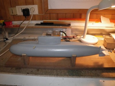 IMGP0981.JPG (291.31 Kio) Consulté 2609 fois Vue générale avec les barres avant, la main courante autour du kiosque et quelques élément d'accastillage