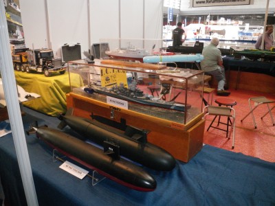 Le sturgeon, le Dragonshark, l'USS Missouri et 3 maquettes statiques de la DCN (Une torpille, le SM Agosta, et le D'Estienne d'Orves)